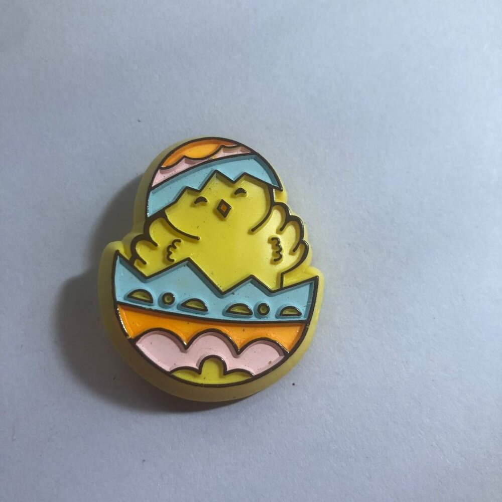 New Vintage Hallmark Easter Chick Egg Plastic Lapel Pin Brooch